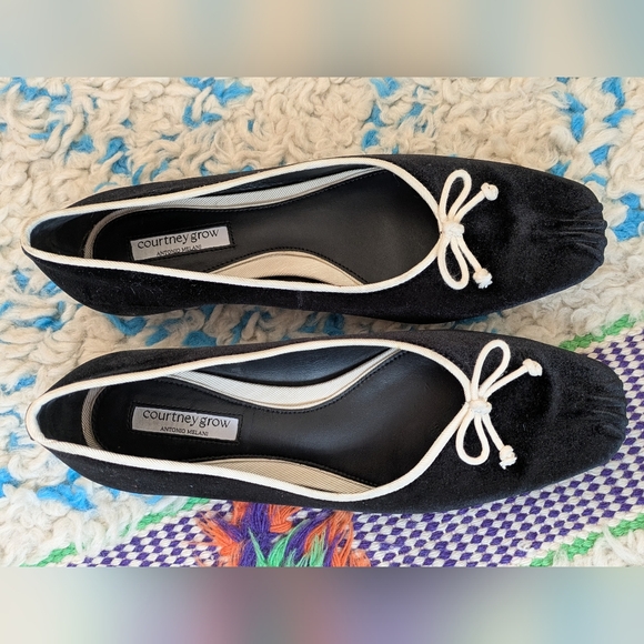 Antonio Melani x Courtney Grow James Velvet Bow Ballet Flats - Picture 4 of 6